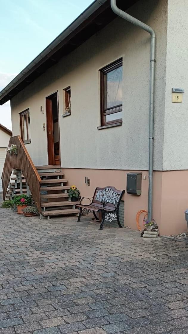 Ferienwohnung Fam. Albert Heuchelheim-Klingen Exterior photo